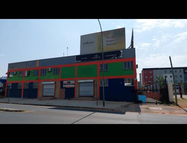 BUSINESS PROPERTY TO RENT IN MARTINDALE